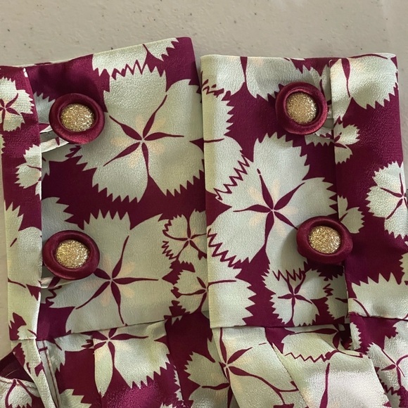 NWT Alexis Silk Tie Neck Cold Shoulder Floral Pink Berry Blouse Size XS - Picture 10 of 10